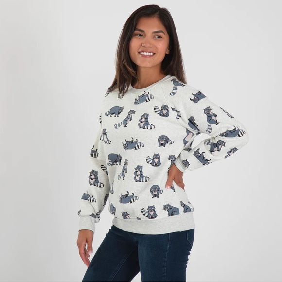 π¦ Raccoon Print Pullover Sweater Sweatshirt - Picture 9 of 11
